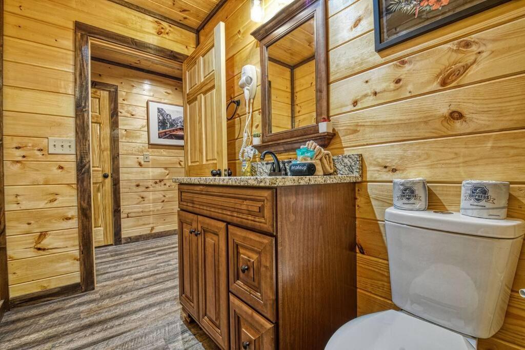Adventure Retreat/Cabin/Pool+Hot Tub/Game Room+Theater Sevierville Esterno foto
