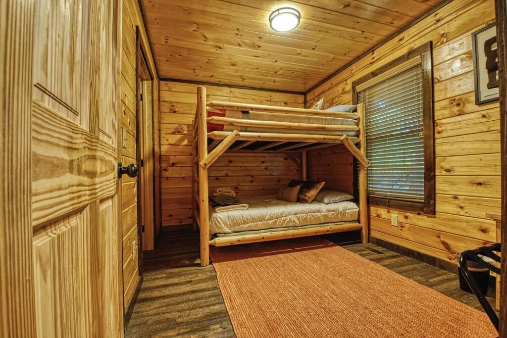 Adventure Retreat/Cabin/Pool+Hot Tub/Game Room+Theater Sevierville Esterno foto