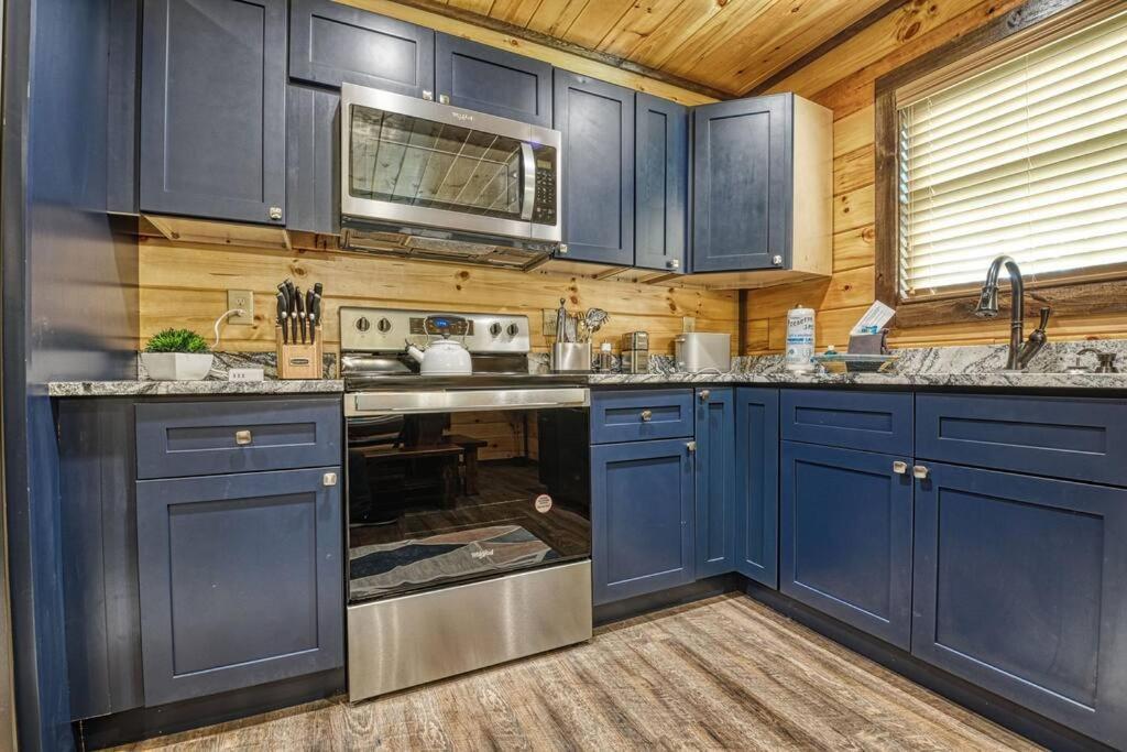 Adventure Retreat/Cabin/Pool+Hot Tub/Game Room+Theater Sevierville Esterno foto