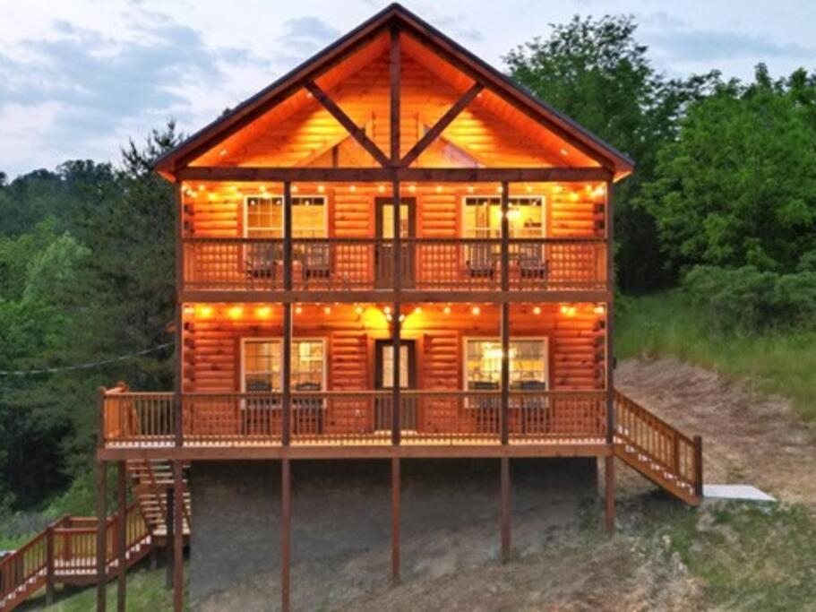 Adventure Retreat/Cabin/Pool+Hot Tub/Game Room+Theater Sevierville Esterno foto