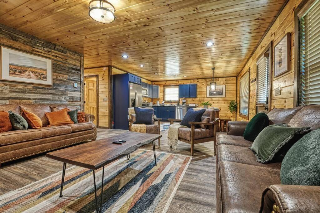 Adventure Retreat/Cabin/Pool+Hot Tub/Game Room+Theater Sevierville Esterno foto