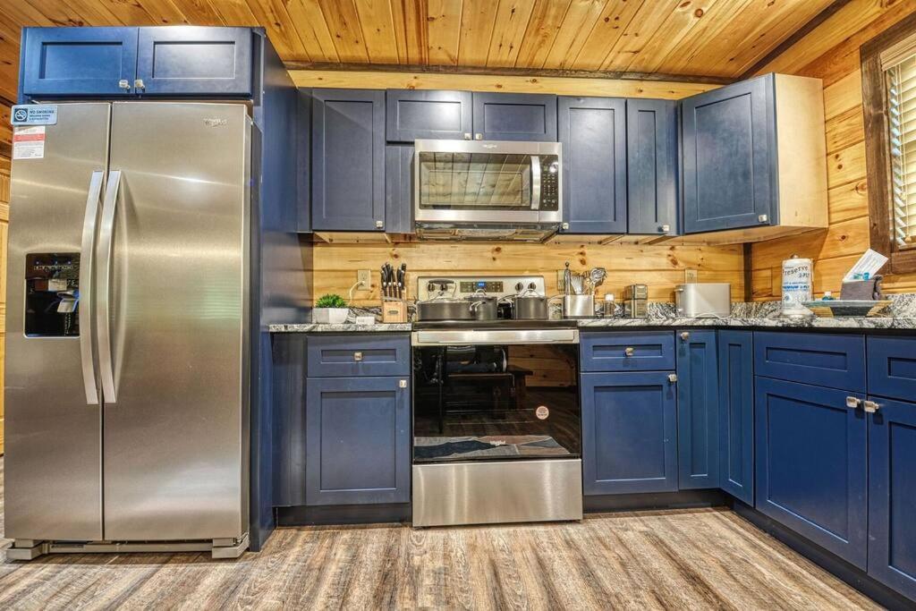 Adventure Retreat/Cabin/Pool+Hot Tub/Game Room+Theater Sevierville Esterno foto