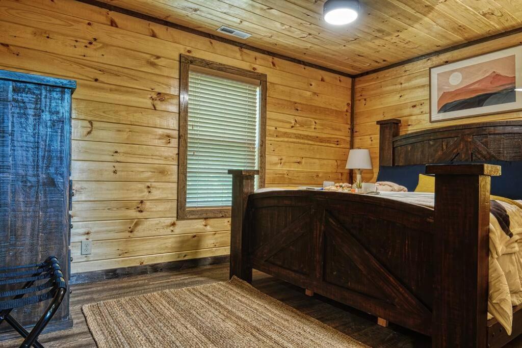 Adventure Retreat/Cabin/Pool+Hot Tub/Game Room+Theater Sevierville Esterno foto