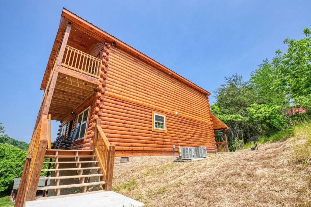 Adventure Retreat/Cabin/Pool+Hot Tub/Game Room+Theater Sevierville Esterno foto