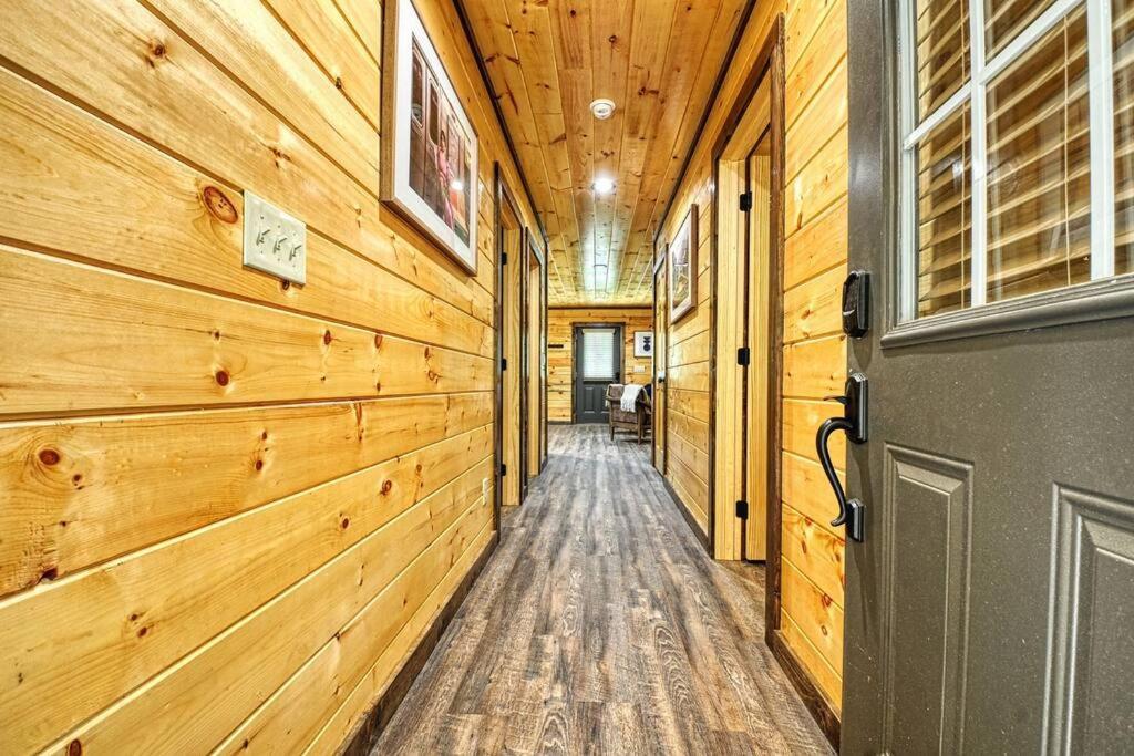 Adventure Retreat/Cabin/Pool+Hot Tub/Game Room+Theater Sevierville Esterno foto