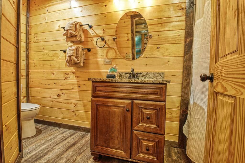 Adventure Retreat/Cabin/Pool+Hot Tub/Game Room+Theater Sevierville Esterno foto